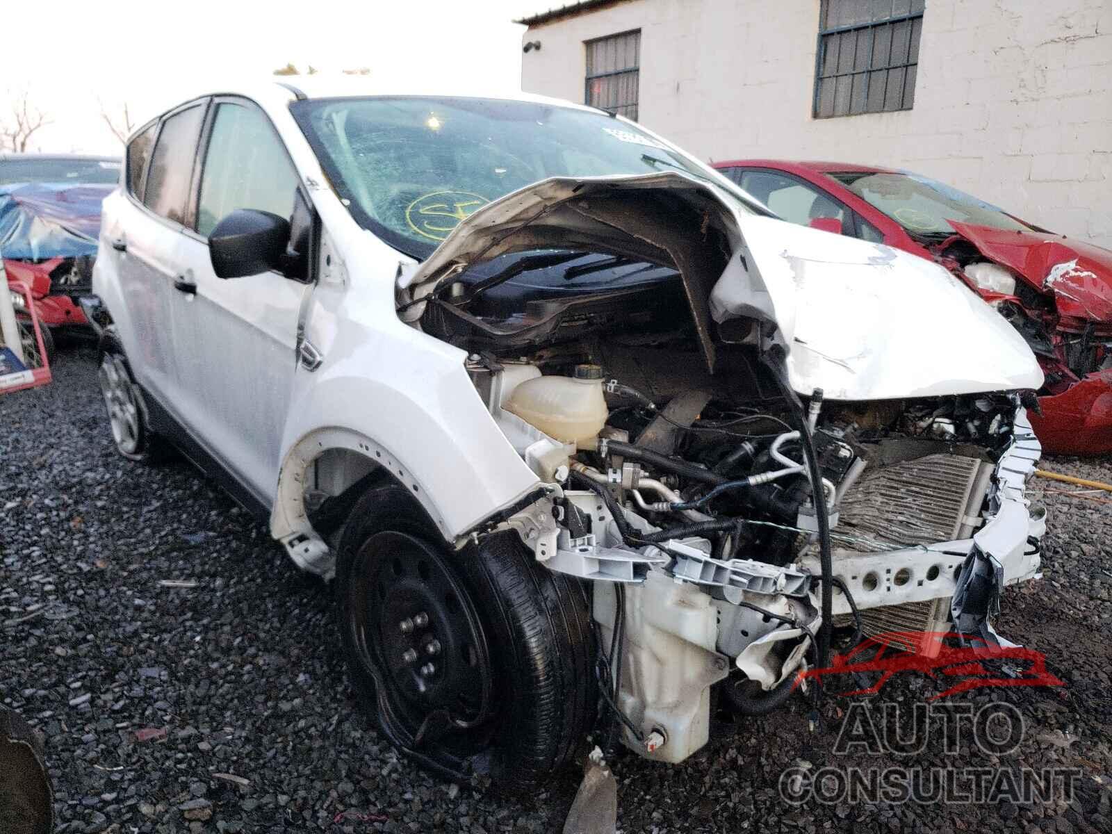 FORD ESCAPE 2018 - 1FMCU0F71JUA07227