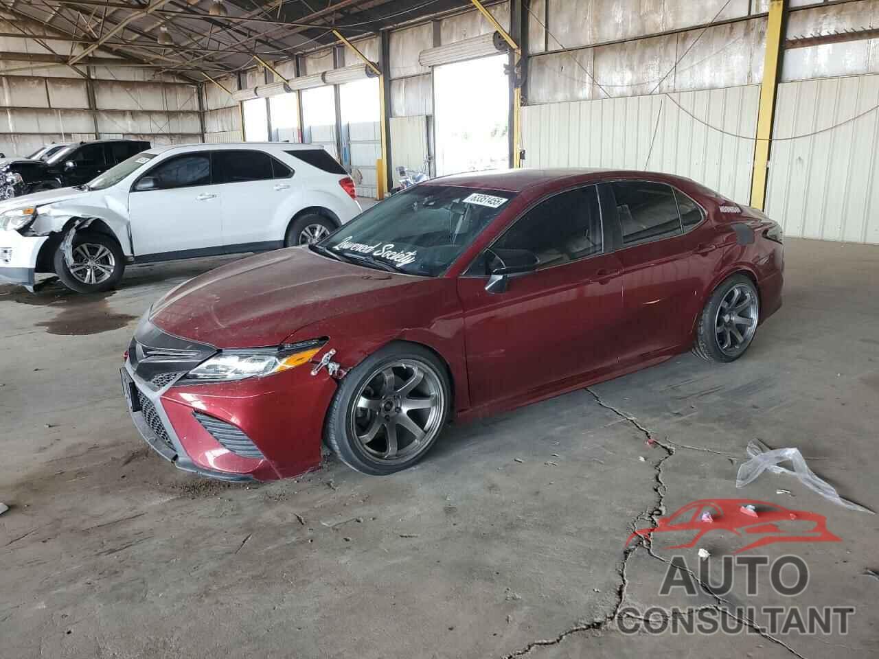 TOYOTA CAMRY 2018 - 4T1B11HK1JU509229
