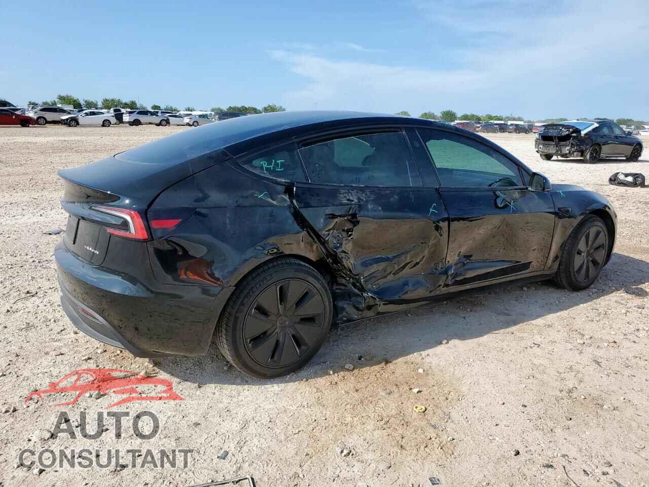TESLA MODEL 3 2025 - 5YJ3E1EB6SF875764