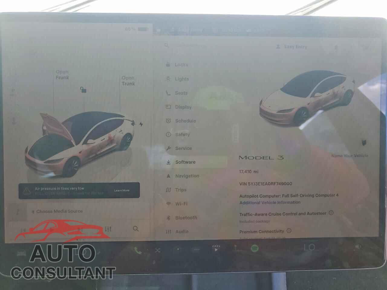 TESLA MODEL 3 2024 - 5YJ3E1EA0RF749000
