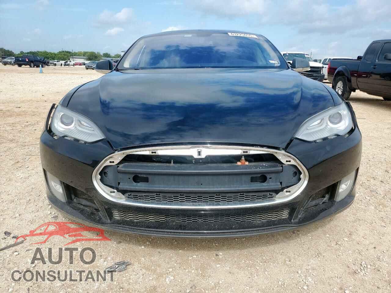 TESLA MODEL S 2013 - 5YJSA1CP2DFP13199