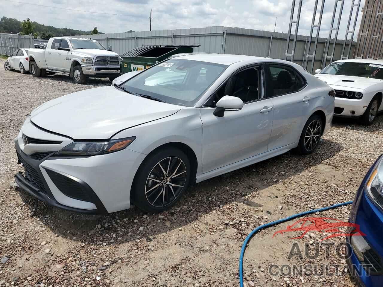 TOYOTA CAMRY 2023 - 4T1G11AK9PU129404