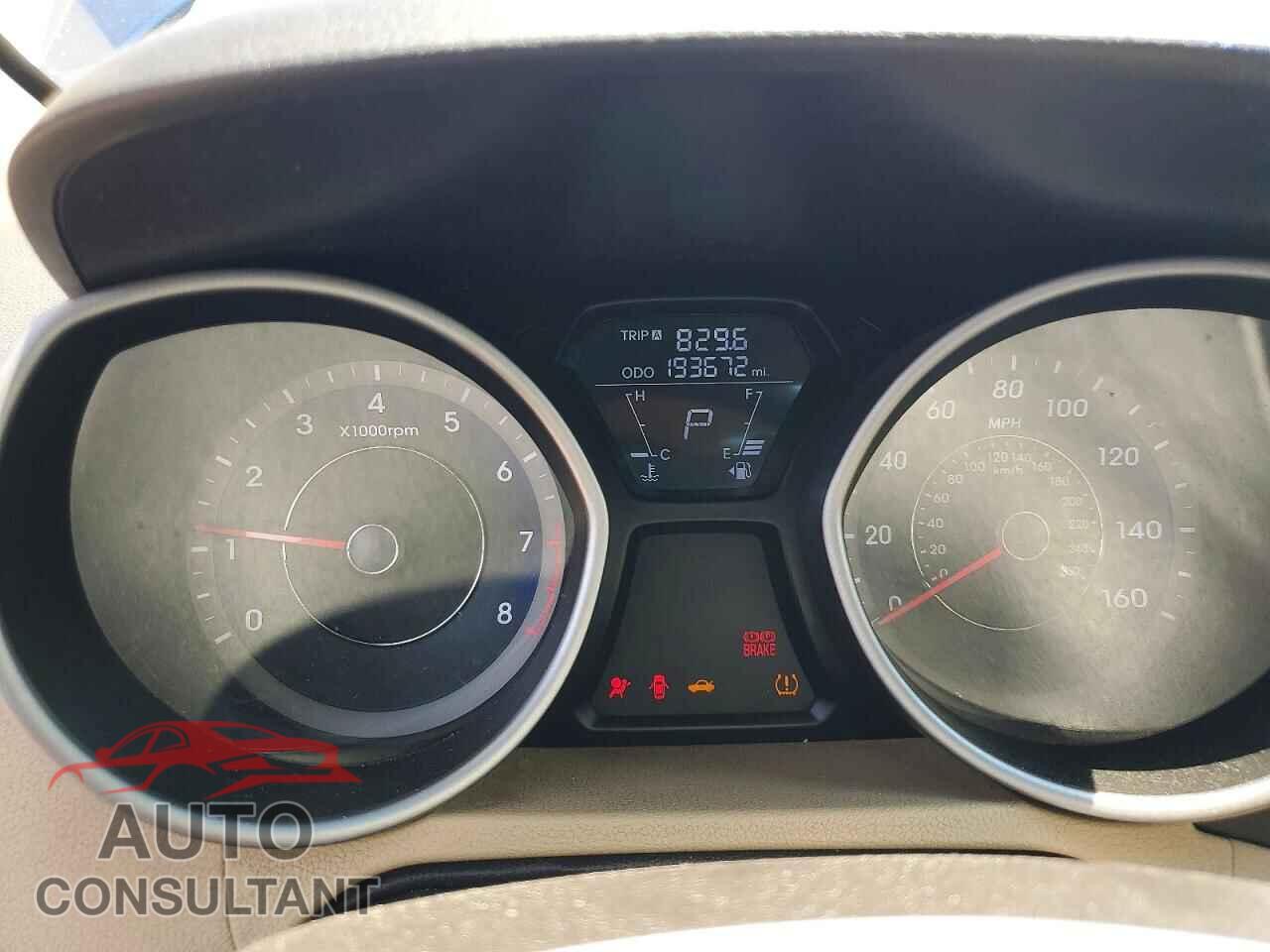 HYUNDAI ELANTRA 2013 - KMHDH4AE2DU559104