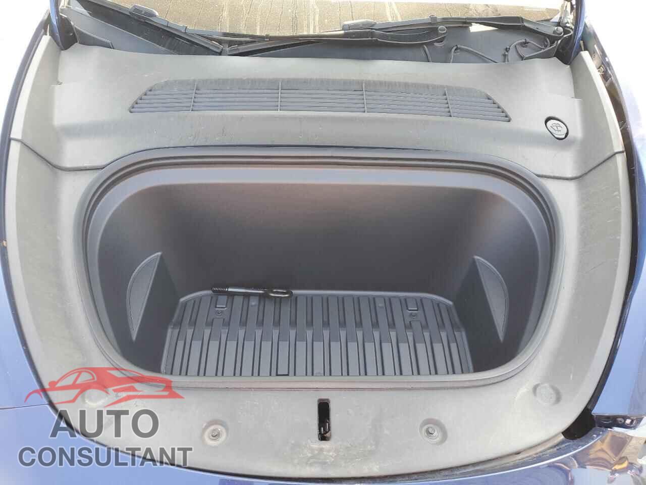 TESLA MODEL Y 2024 - 7SAYGDEE6RF074325