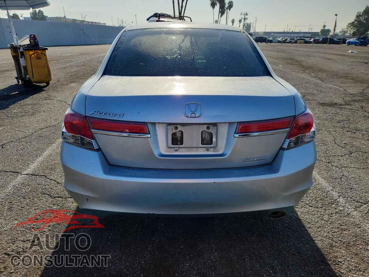 HONDA ACCORD 2011 - 1HGCP2F61BA002595