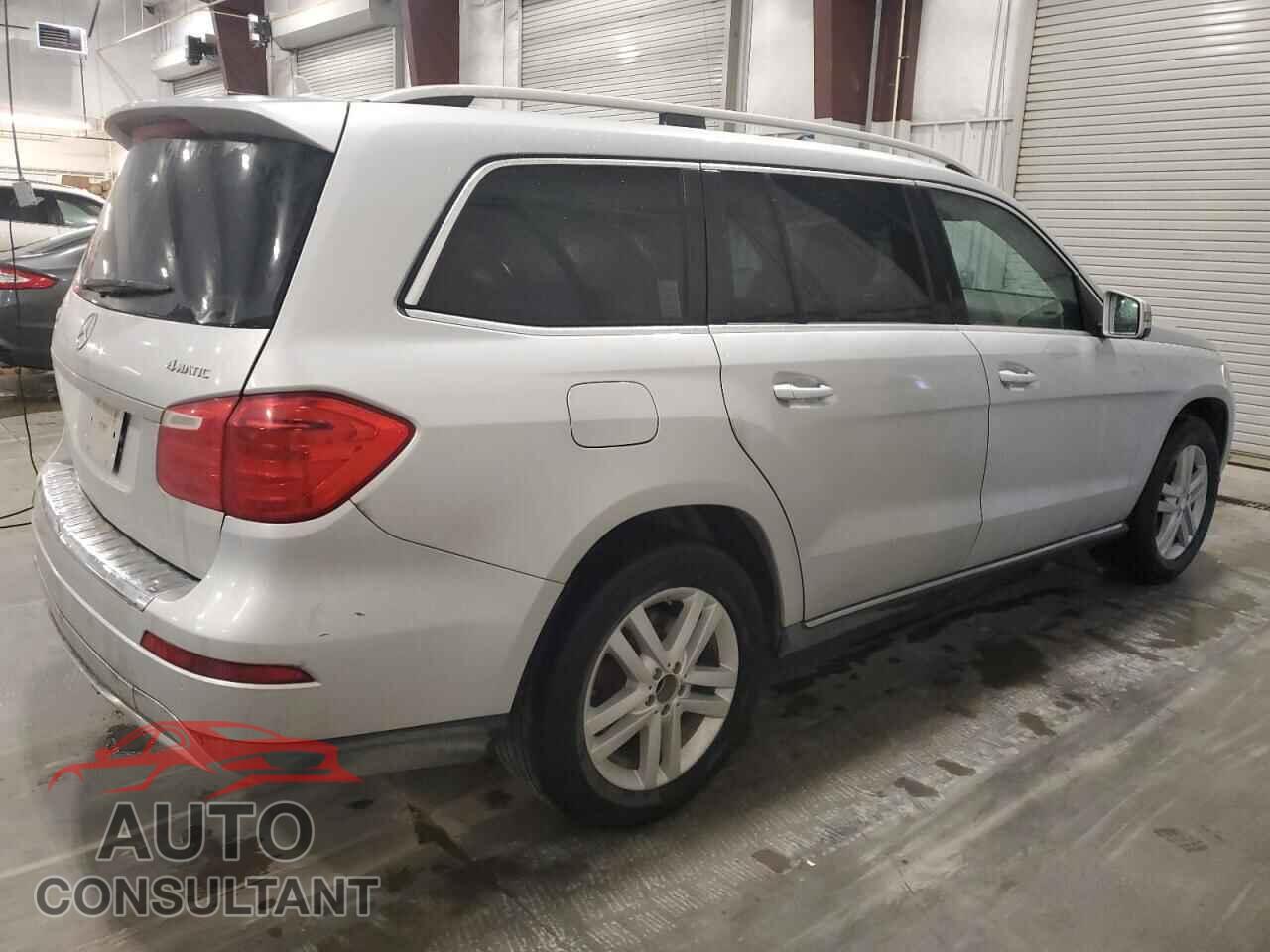 MERCEDES-BENZ GL-CLASS 2013 - 4JGDF7CE4DA220995