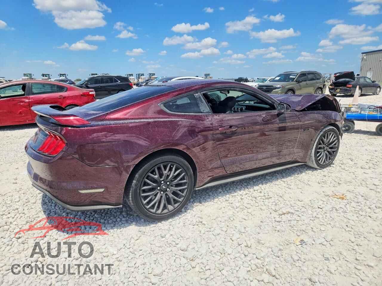 FORD MUSTANG 2018 - 1FA6P8CF3J5146357