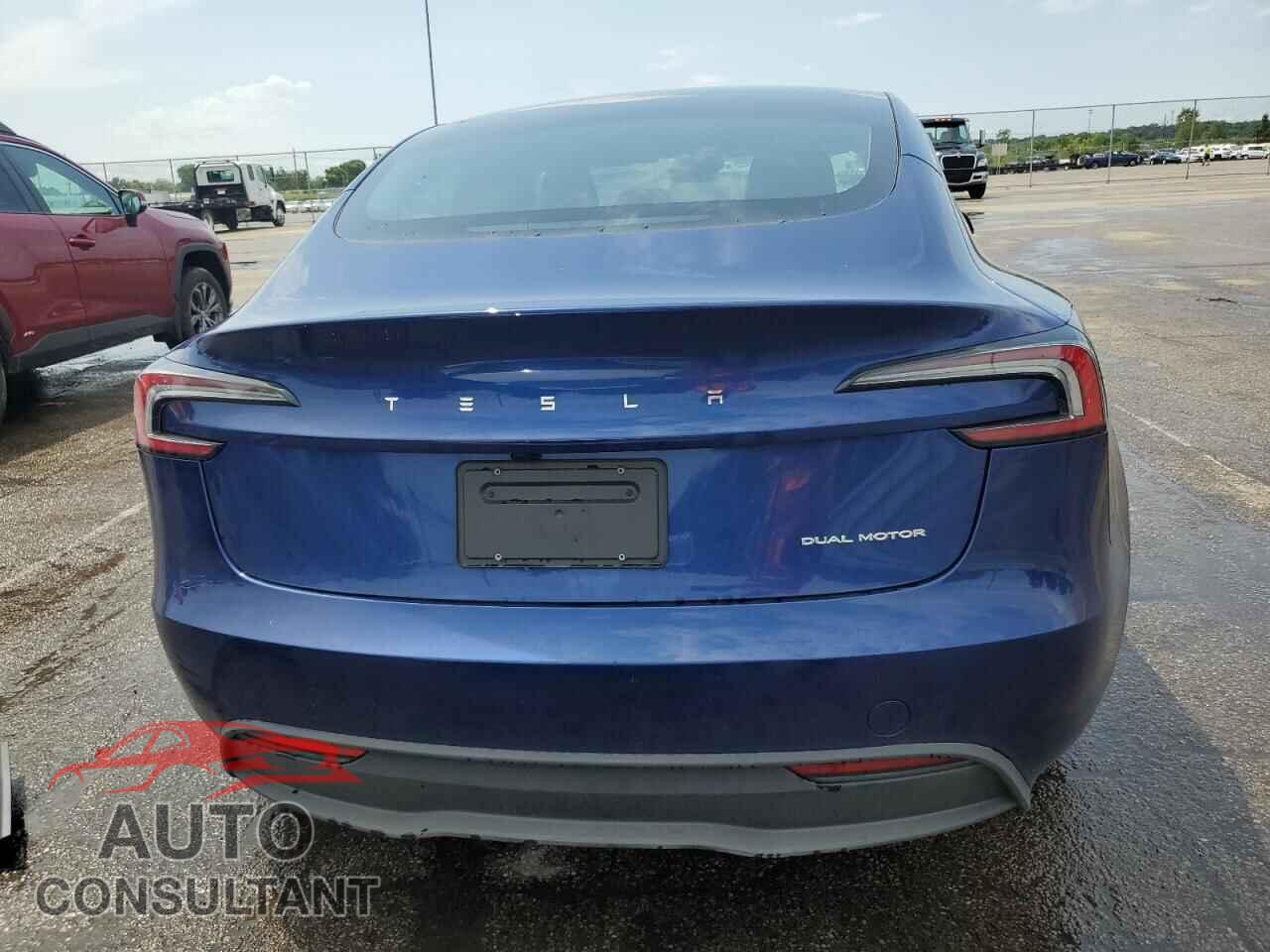 TESLA MODEL 3 2025 - 5YJ3E1EB2SF910736