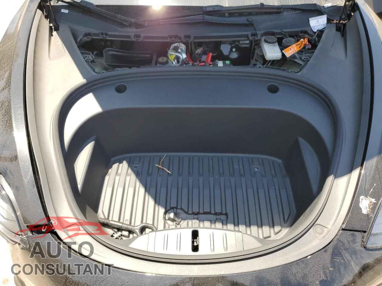 TESLA MODEL 3 2023 - 5YJ3E1EA7PF458913