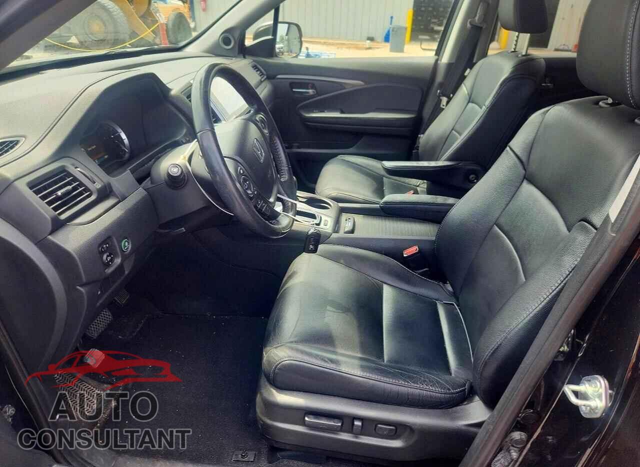 HONDA PILOT 2017 - 5FNYF6H51HB083892