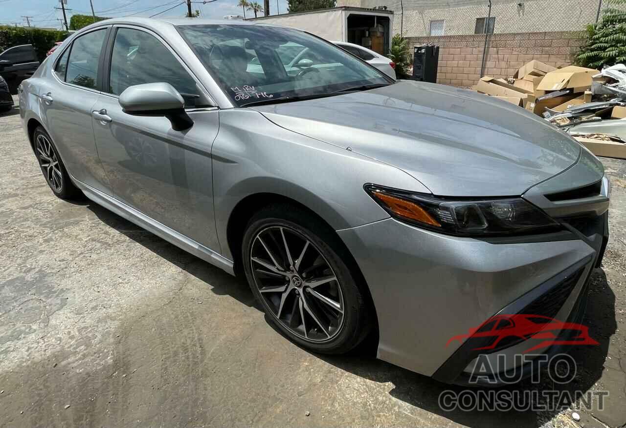 TOYOTA CAMRY 2021 - 4T1G11AK5MU478670