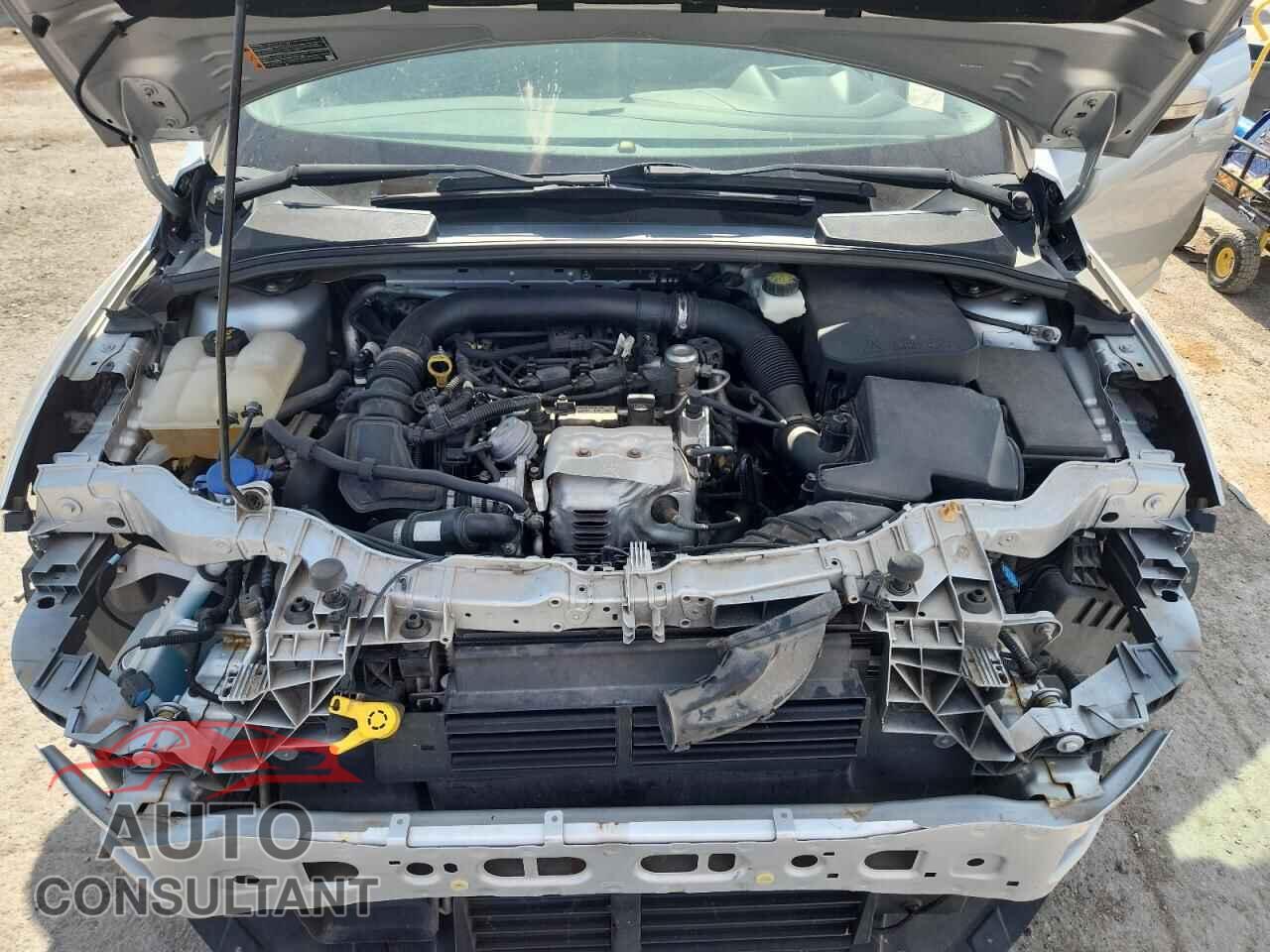 FORD FOCUS 2017 - 1FADP3FE7HL201265