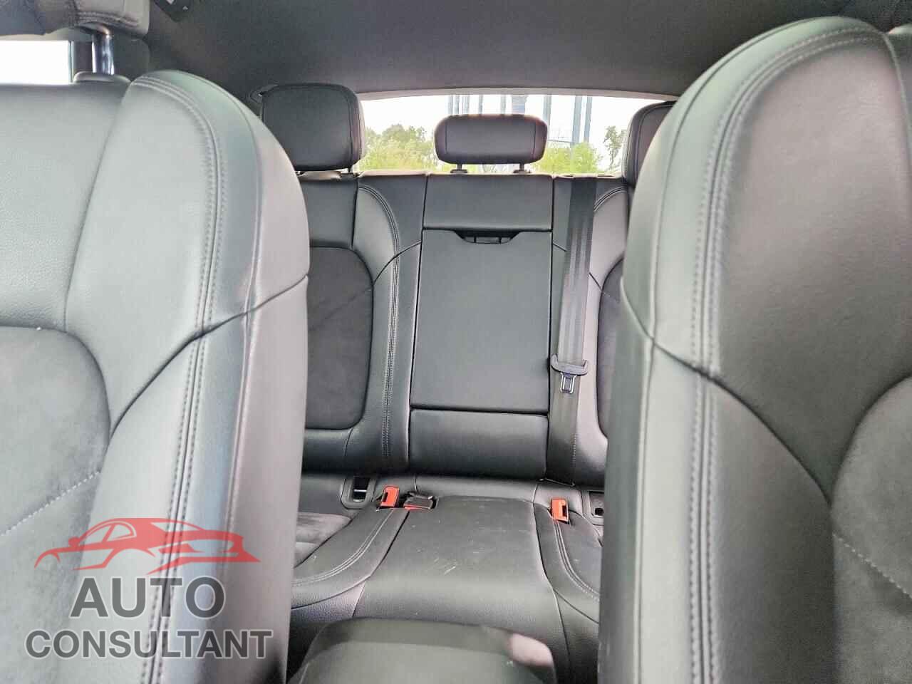 PORSCHE MACAN 2018 - WP1AA2A51JLB01702