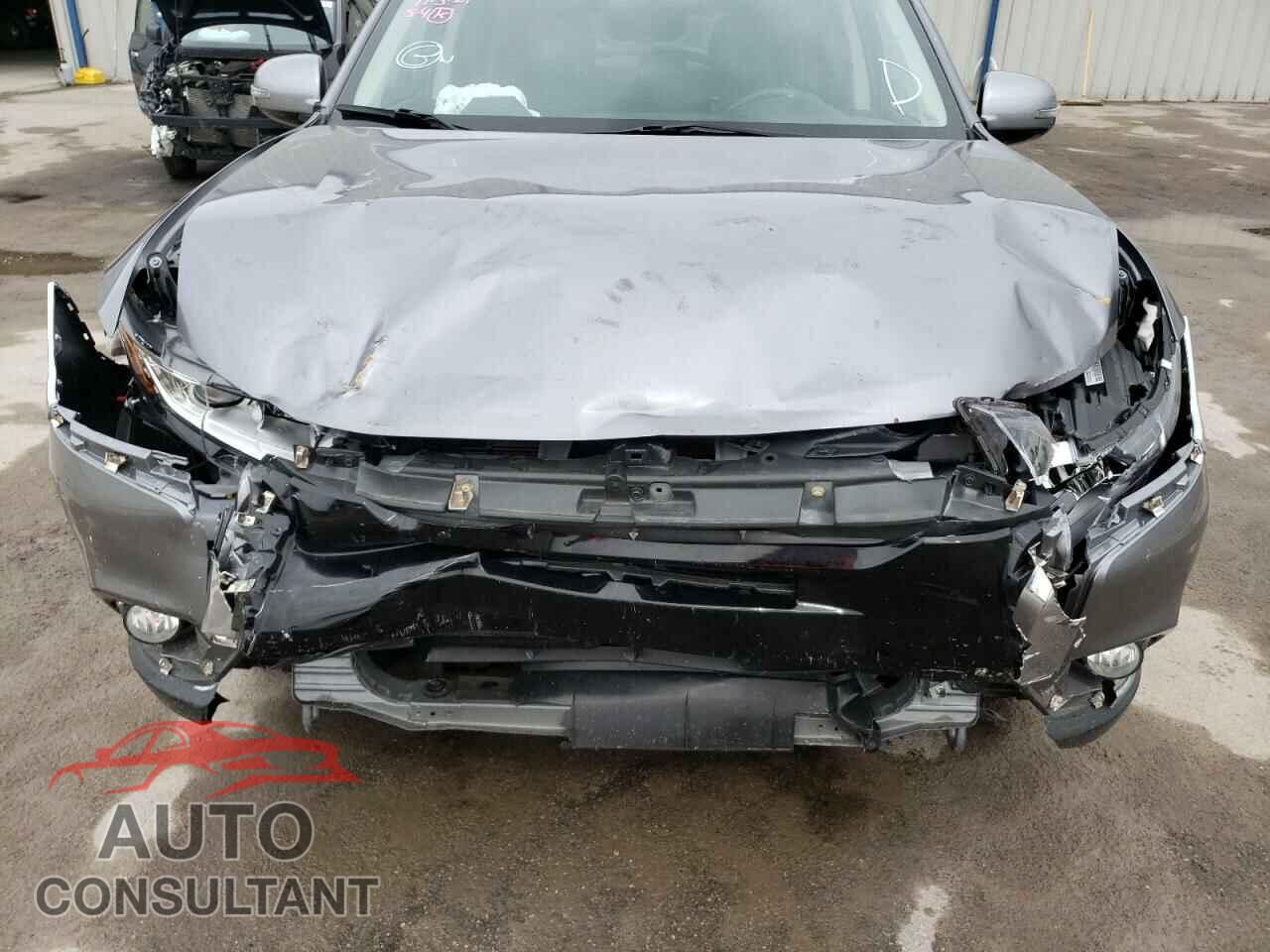 MITSUBISHI OUTLANDER 2018 - JA4AD3A39JJ005299