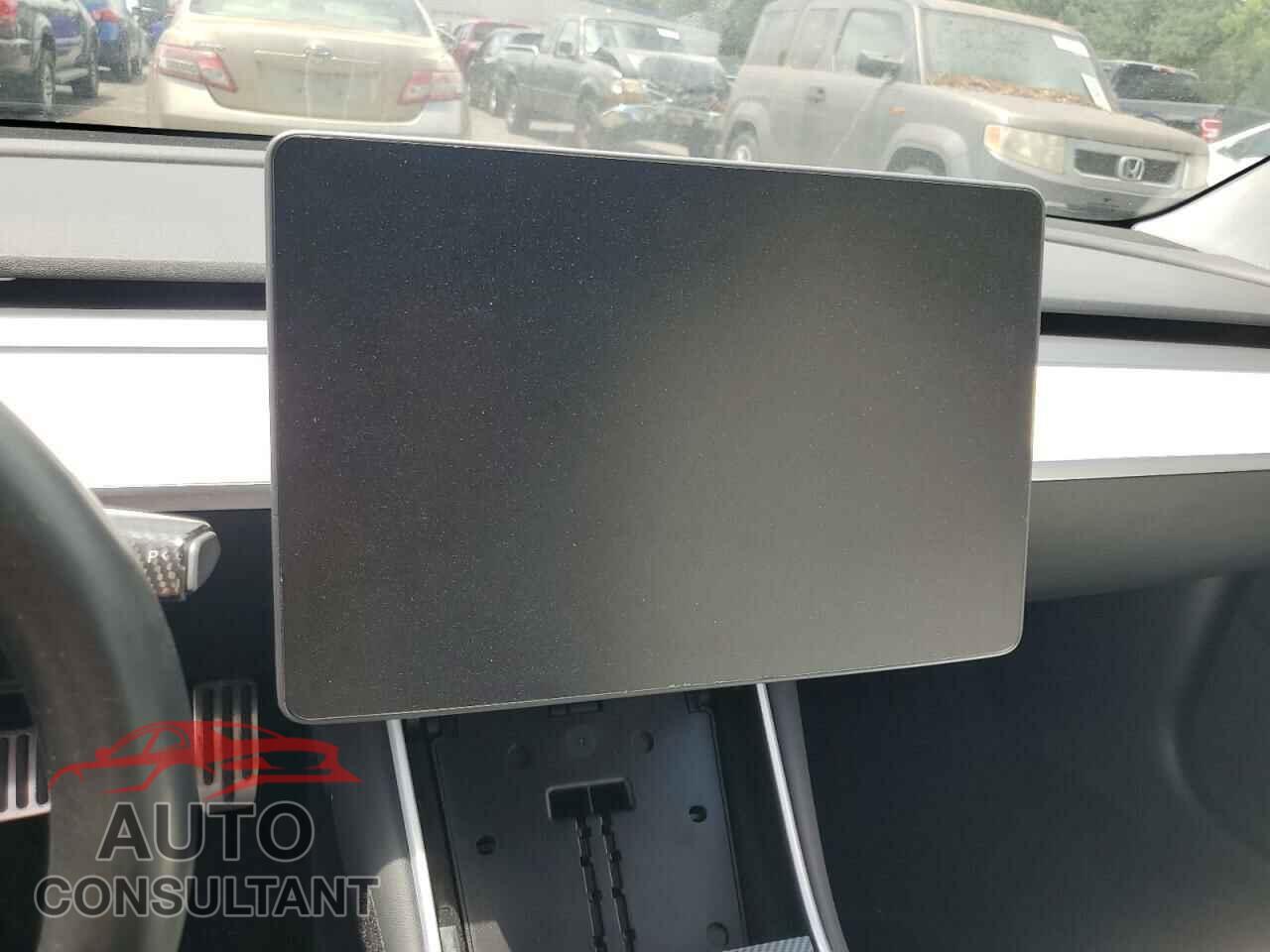 TESLA MODEL 3 2019 - 5YJ3E1EB4KF192316
