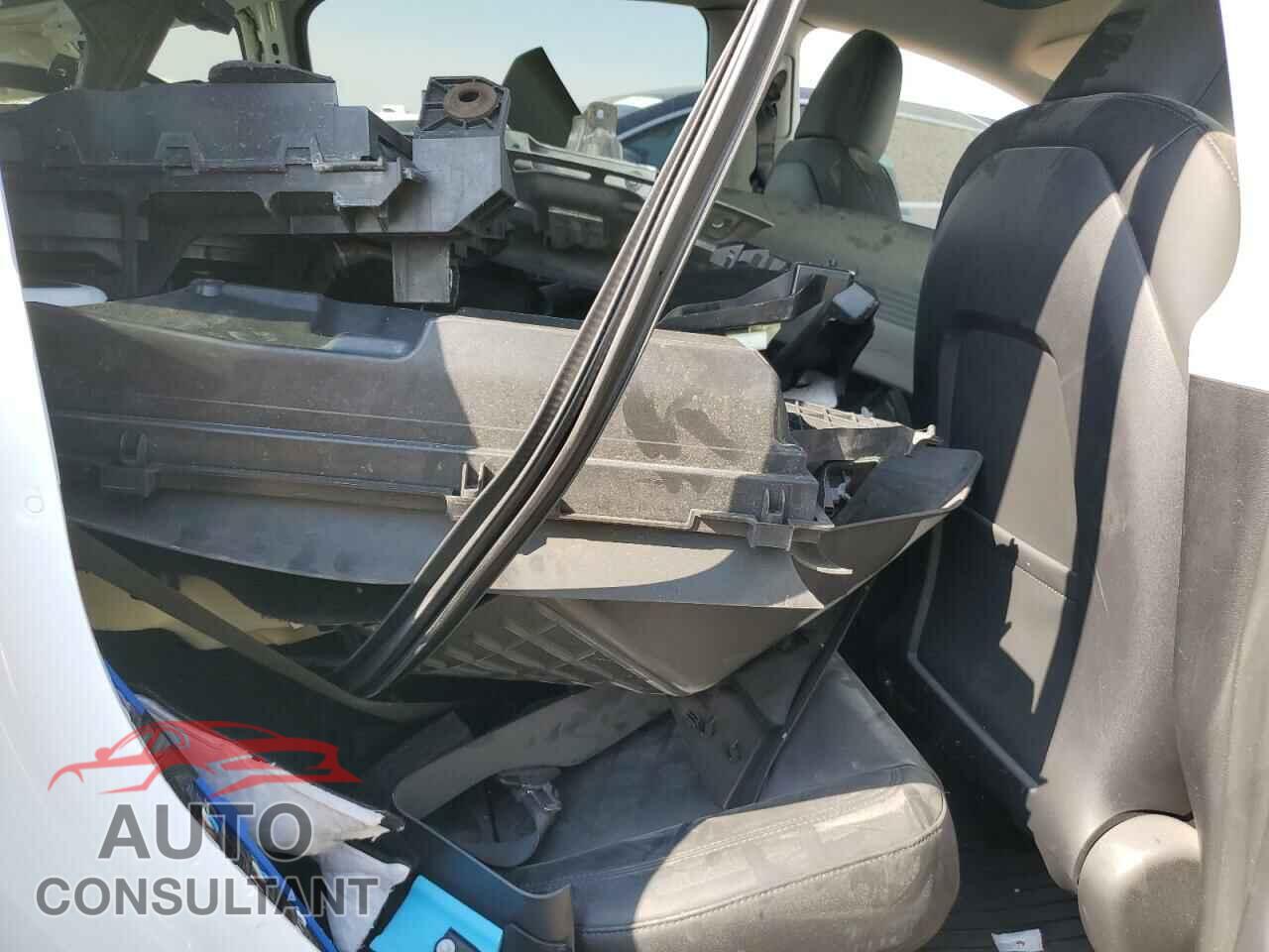 TESLA MODEL Y 2023 - 7SAYGDEE8PA171908