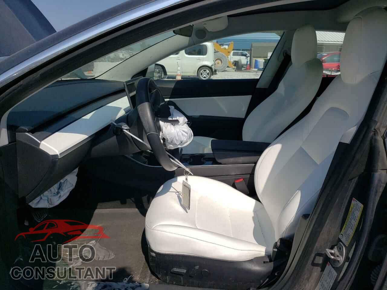 TESLA MODEL 3 2018 - 5YJ3E1EB3JF085661