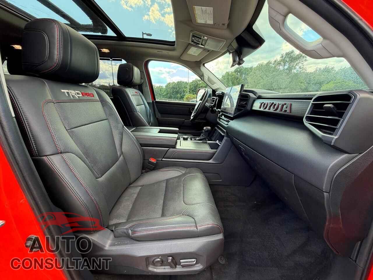 TOYOTA SEQUOIA 2023 - 7SVAAABA1PX011240