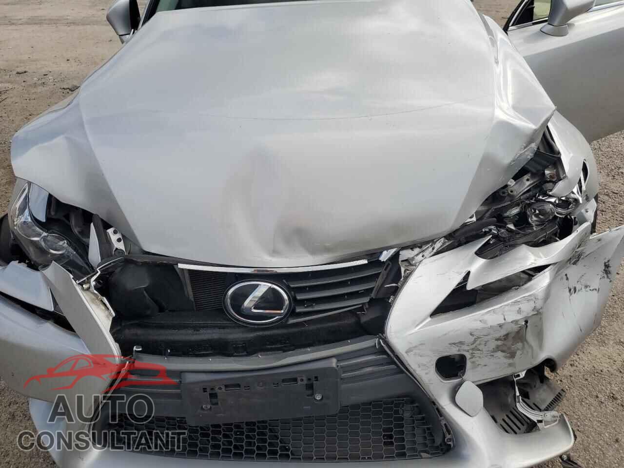 LEXUS IS 2015 - JTHCF1D23F5019102