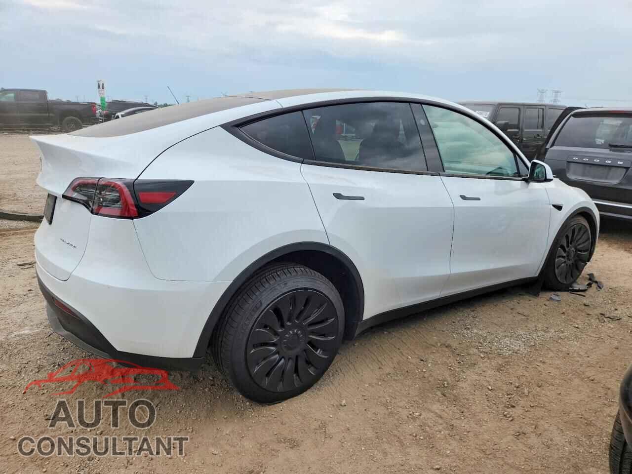 TESLA MODEL Y 2023 - 7SAYGDEEXPF790299