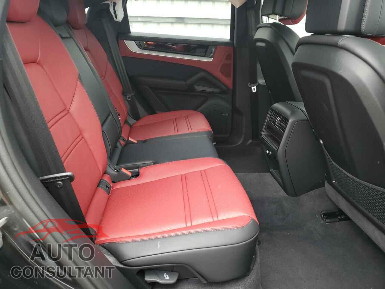 PORSCHE CAYENNE 2025 - WP1AA2AY2SDA04272