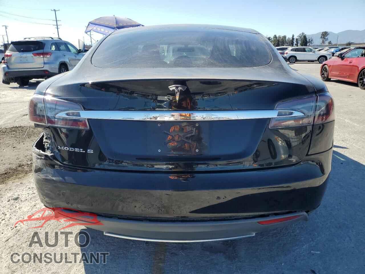 TESLA MODEL S 2013 - 5YJSA1CG5DFP11270
