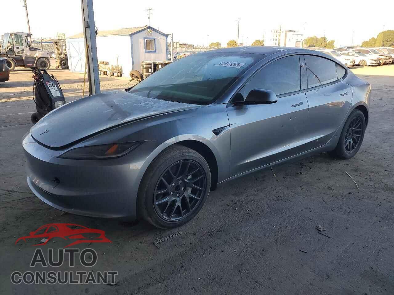 TESLA MODEL 3 2026 - 5YJ3E1EA8TF160607