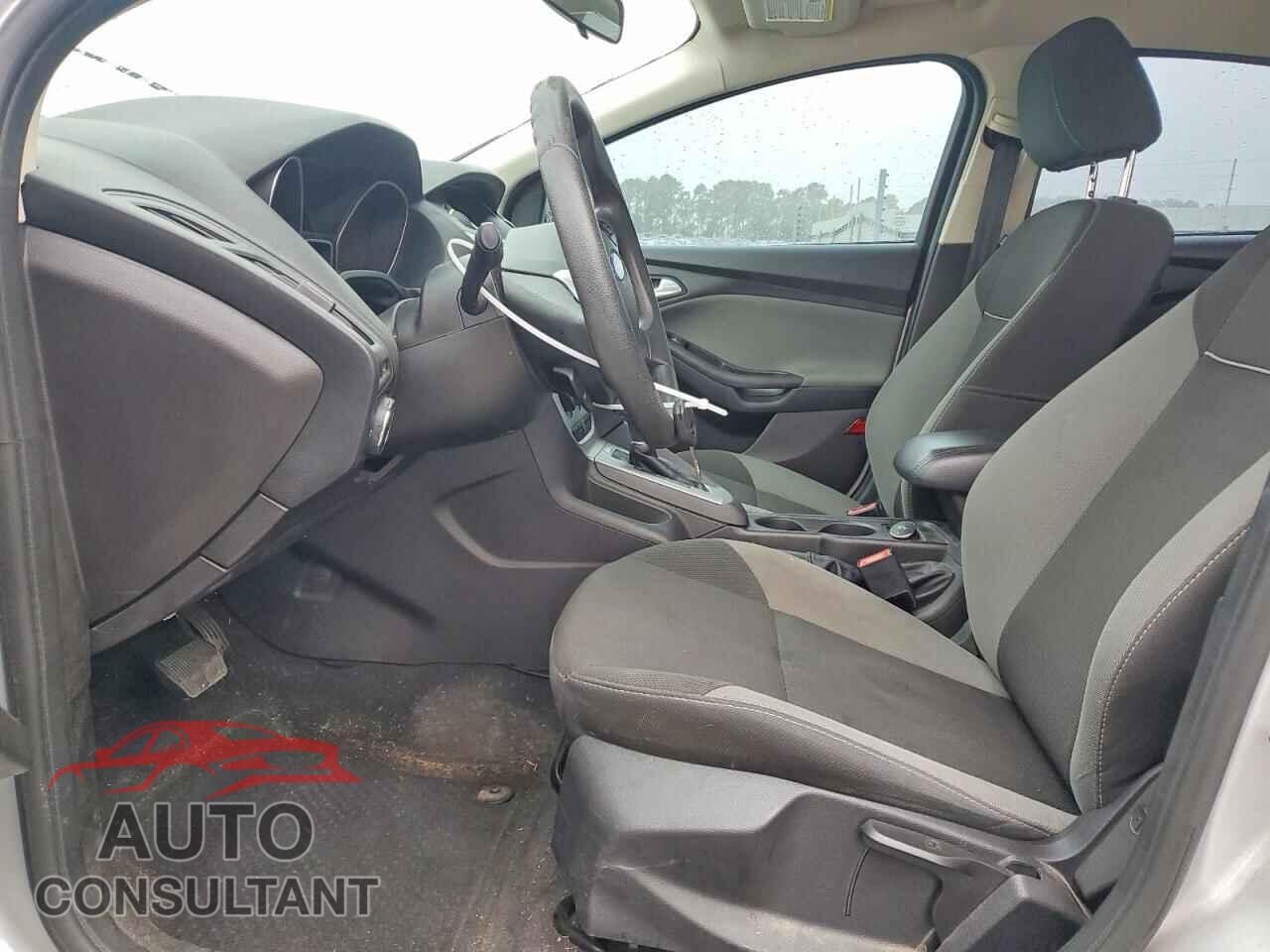 FORD FOCUS 2014 - 1FADP3F22EL414657