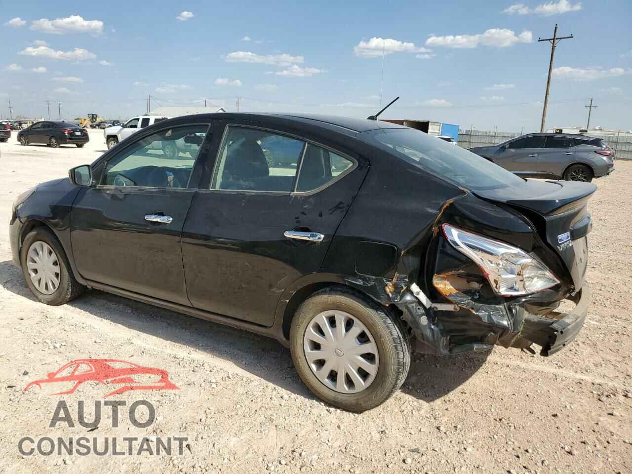 NISSAN VERSA 2017 - 3N1CN7AP3HL857434
