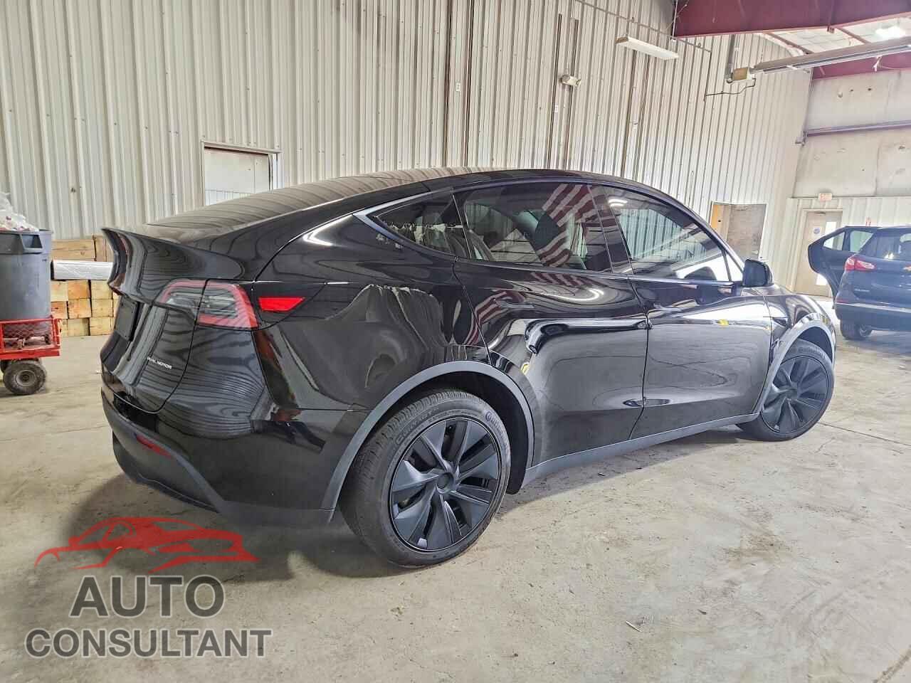 TESLA MODEL Y 2025 - 7SAYGDEE2SF297905