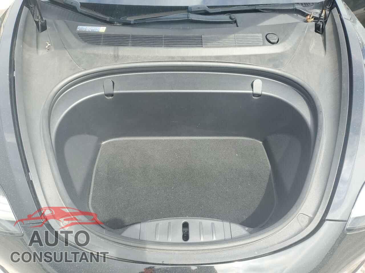 TESLA MODEL 3 2018 - 5YJ3E1EAXJF049747