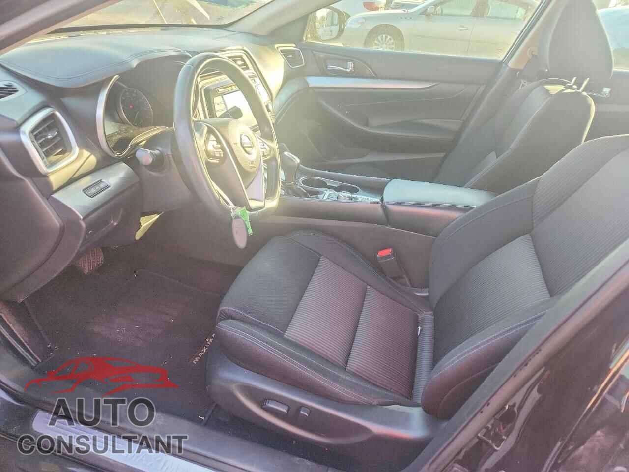 NISSAN MAXIMA 2017 - 1N4AA6AP1HC449879