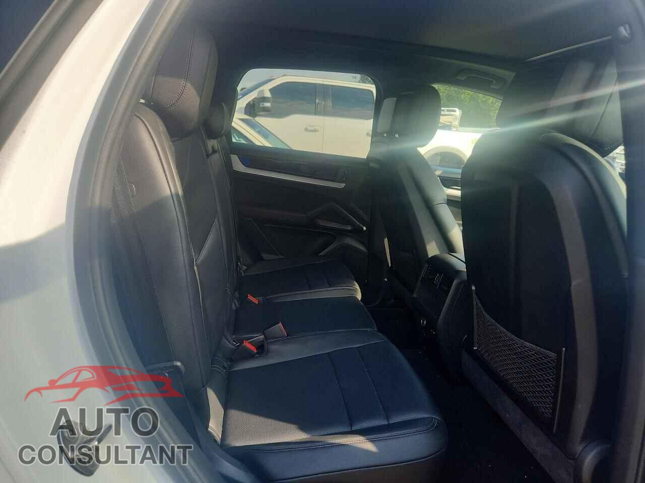 PORSCHE CAYENNE 2024 - WP1AA2AYXRDA01761