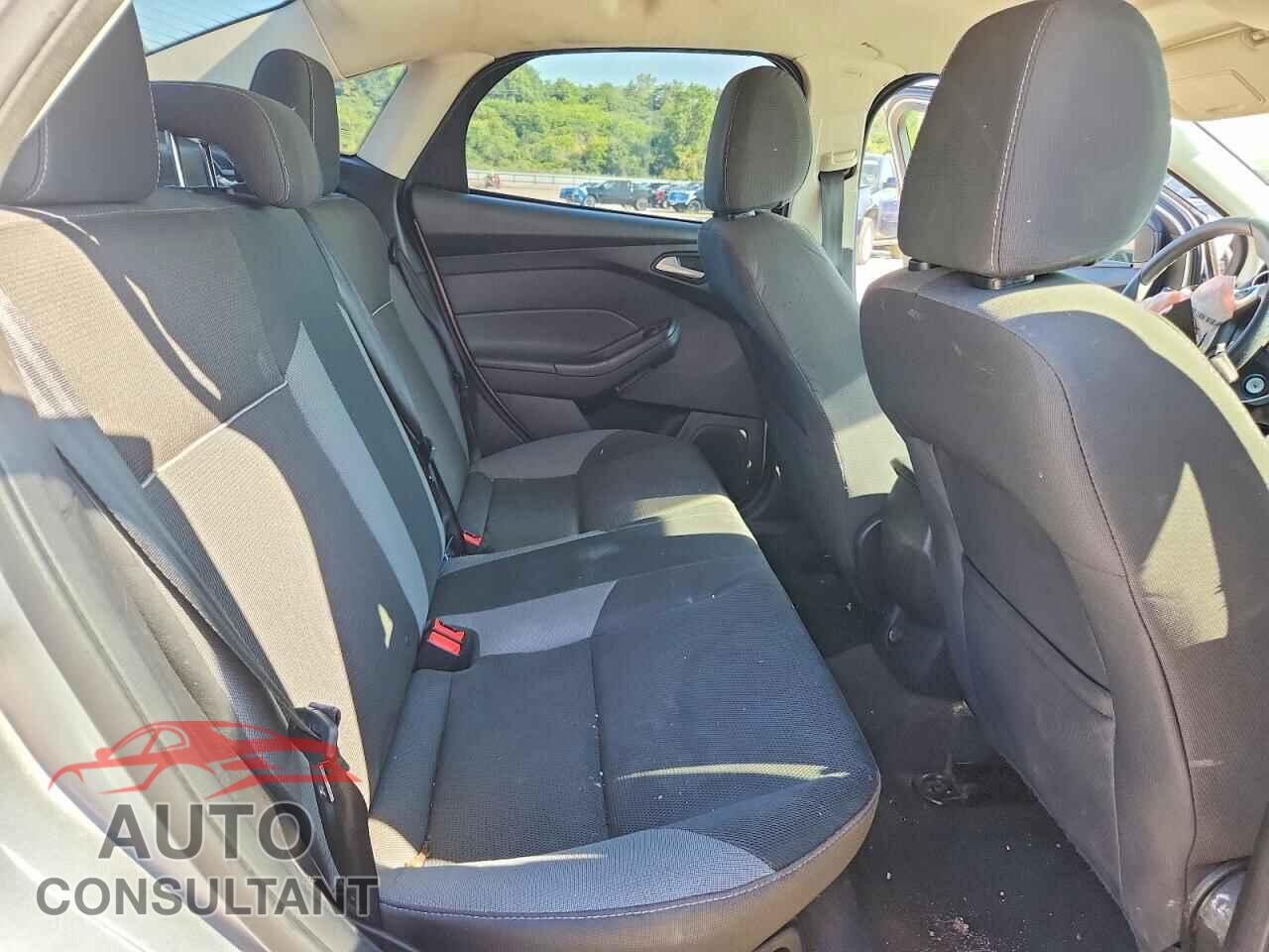 FORD FOCUS 2014 - 1FADP3F25EL360979