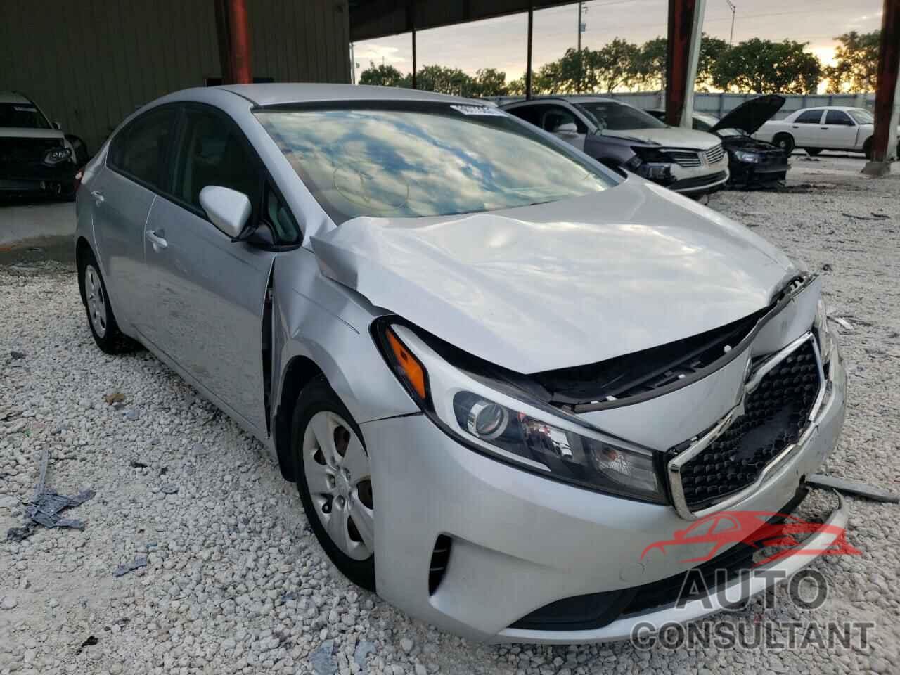 KIA FORTE 2017 - 3KPFK4A72HE015013