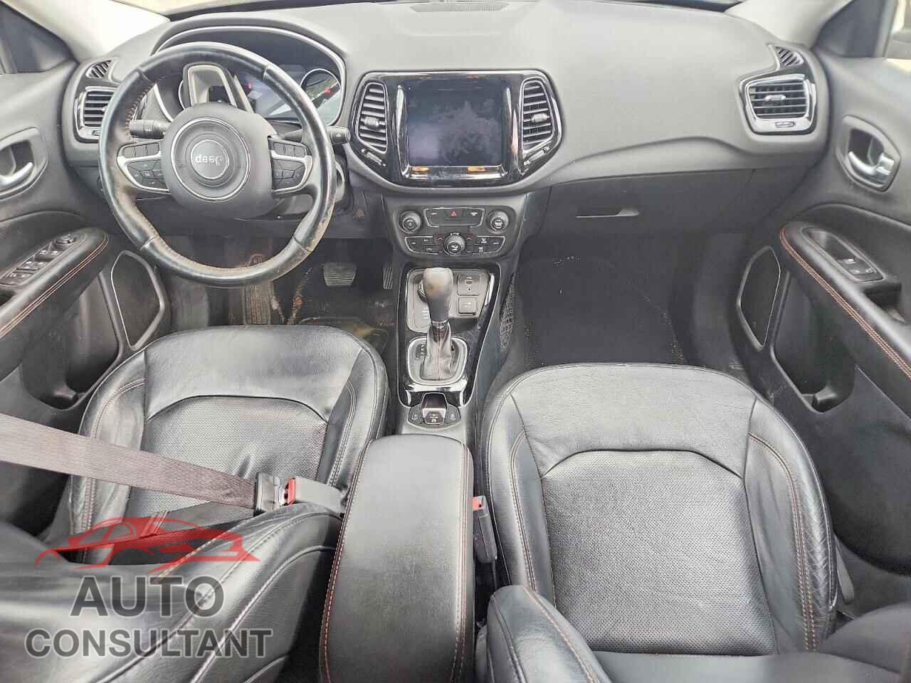 JEEP COMPASS 2018 - 3C4NJDCB6JT190494