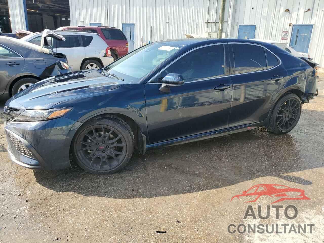 TOYOTA CAMRY 2021 - 4T1G11AK4MU567792