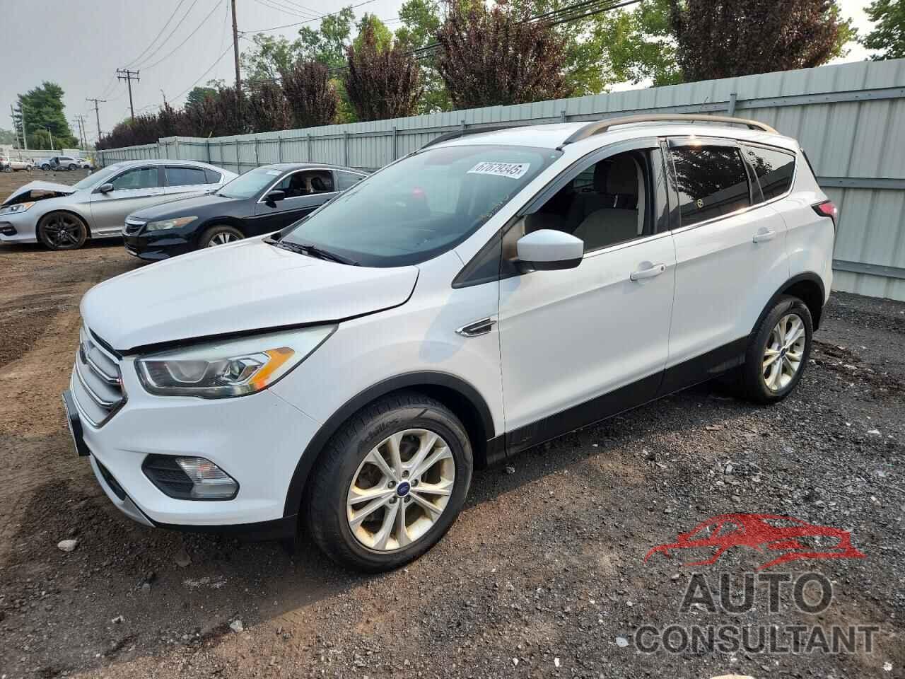 FORD ESCAPE 2017 - 1FMCU9GD5HUC92016