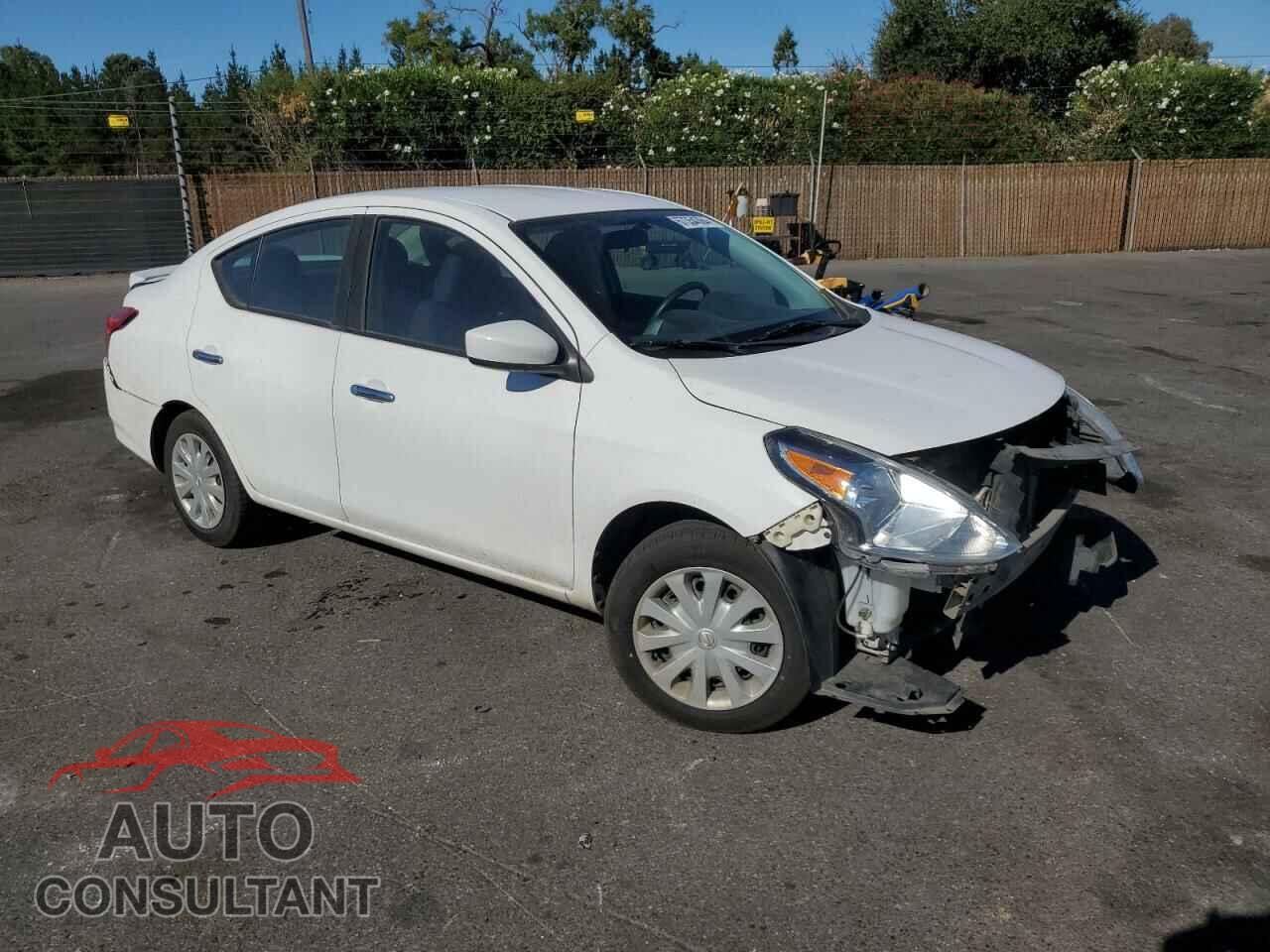 NISSAN VERSA 2019 - 3N1CN7AP3KL879909