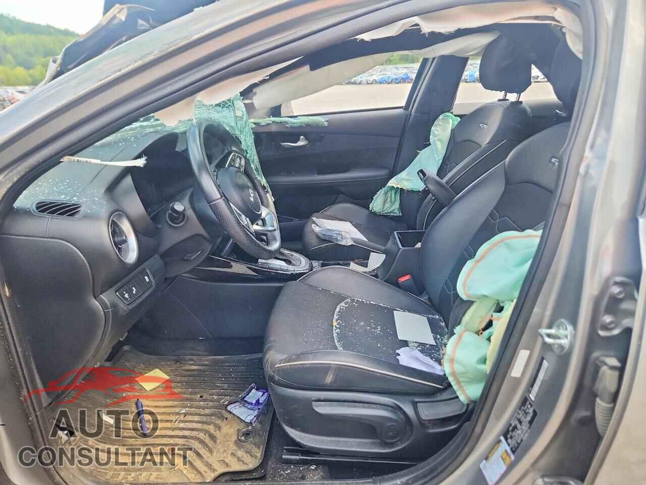 KIA FORTE 2023 - 3KPF54AD1PE620233
