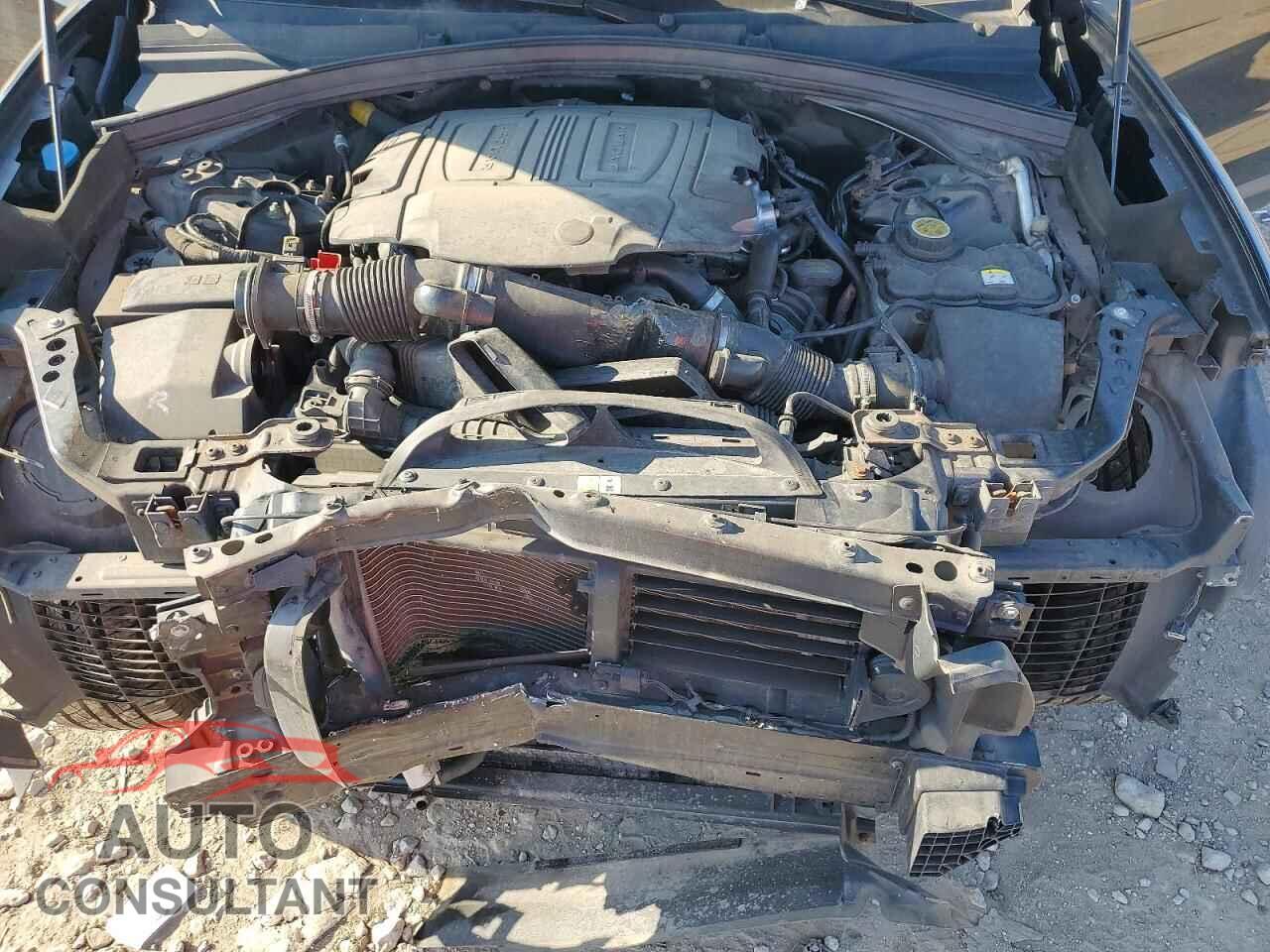 JAGUAR F-PACE 2017 - SADCJ2BV3HA047452