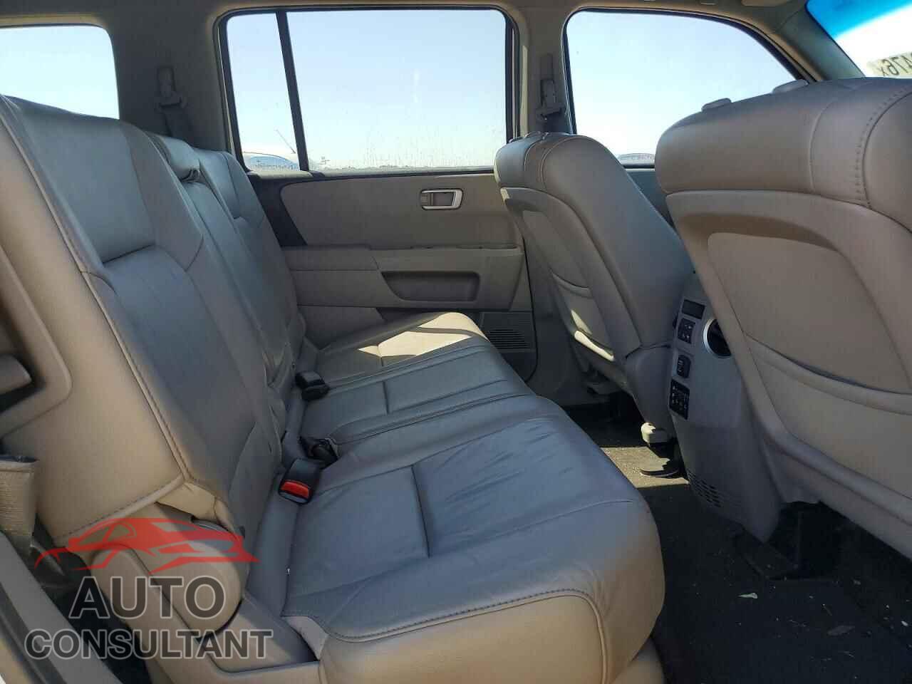 HONDA PILOT 2012 - 5FNYF3H67CB012938
