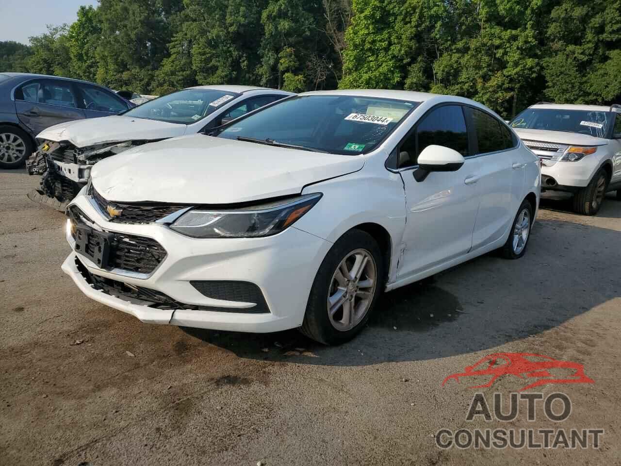 CHEVROLET CRUZE 2018 - 1G1BE5SM2J7165878