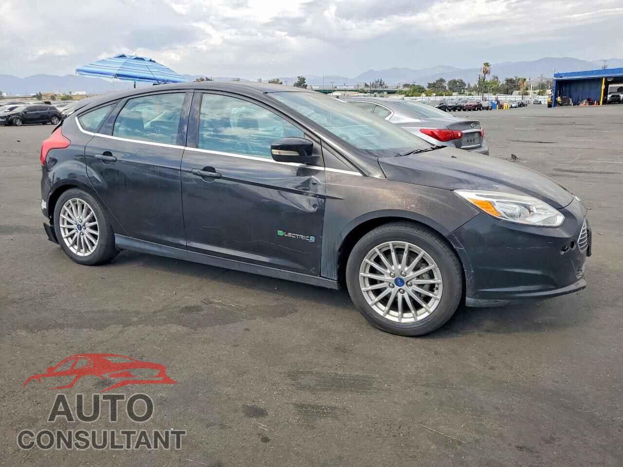 FORD FOCUS 2013 - 1FADP3R42DL126004