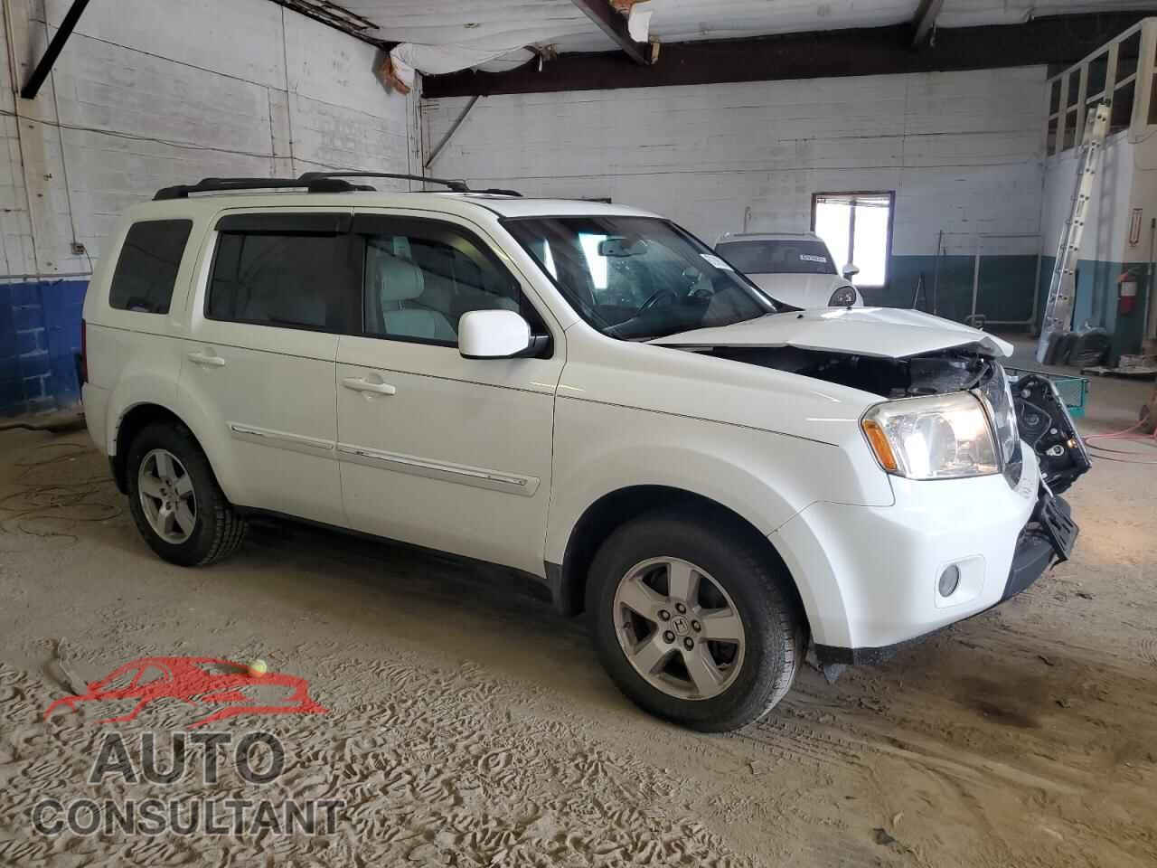 HONDA PILOT 2011 - 5FNYF4H5XBB005946