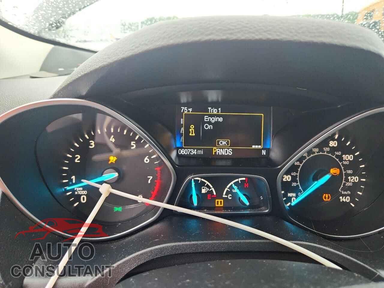 FORD ESCAPE 2017 - 1FMCU0F75HUE56680