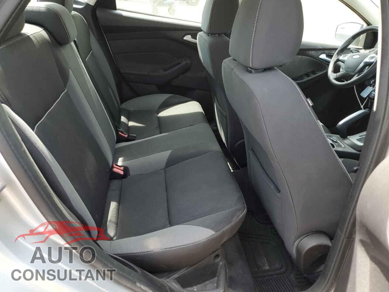 FORD FOCUS 2013 - 1FADP3F23DL319247