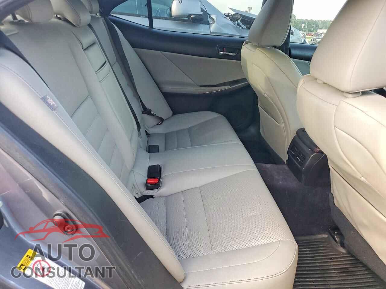 LEXUS IS 2014 - JTHBF1D24E5025095
