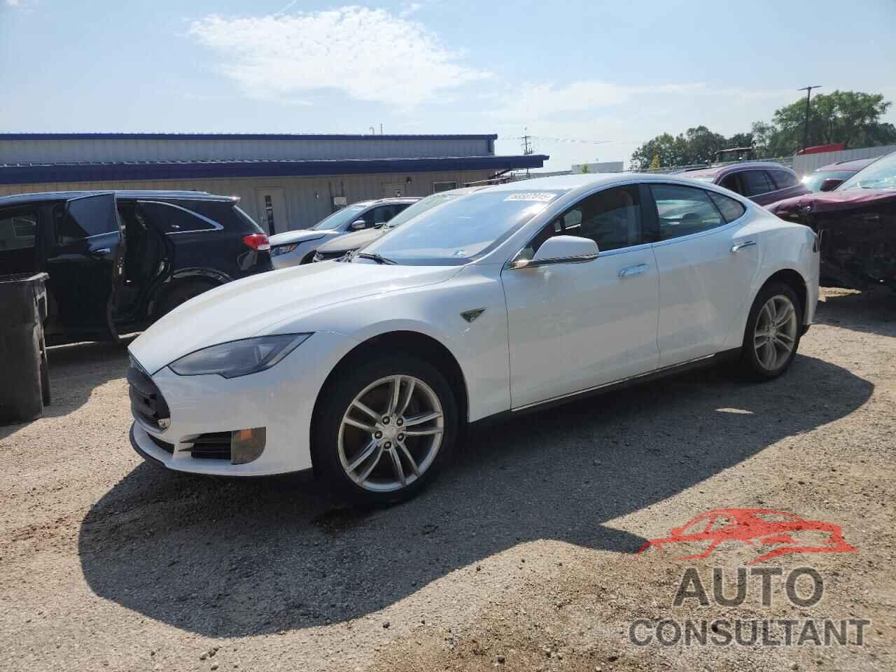 TESLA MODEL S 2013 - 5YJSA1AG5DFP12163