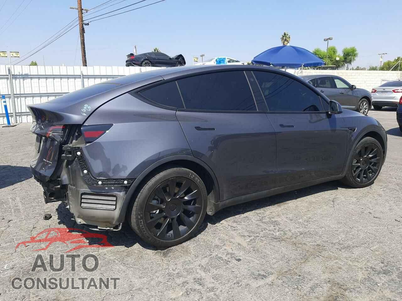 TESLA MODEL Y 2021 - 5YJYGAEE6MF251038